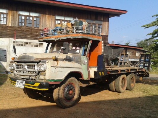 ขายรถเกี่ยวข้าวไทเสงยนต์