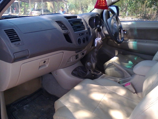 FORTUNER 3.0G เกียร์ธรรมดา โฟ 2007 เดิมบาง วิ่งน้อย ทะเบียนพร้อมโอน