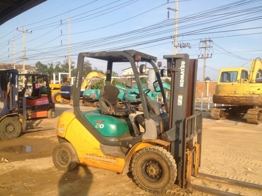 ขายรถฟอร์คลิฟต์ KOMATSU FG20C-16 นำเข้าจากญี่ปุ่น ติดต่อคุณ อิทธิวัฒน์ 089-5514842