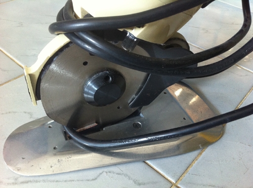 เครื่องตัดผ้าสภาพพร้อมใช้  ใบมีดกลม 4 นิ้ว มือสอง จัดส่งได้ครับ