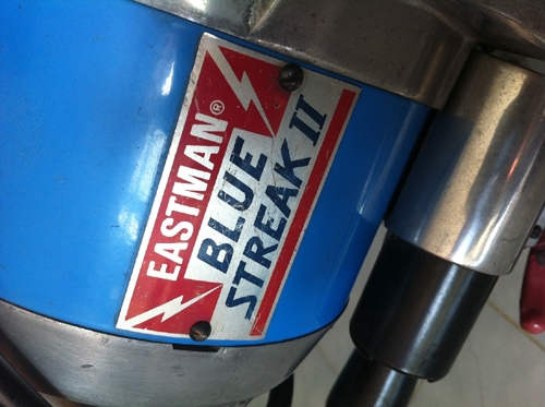 ขายเครื่องตัด ฟองน้ำ ผ้า ผ้าใบ หลากหลายครับ มือสอง 90 \%