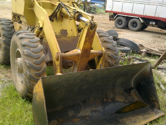 รถตักล้อยาง JH30B