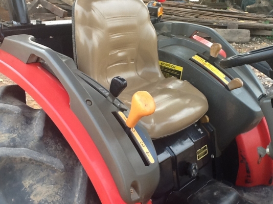 ยันร์ม่า EF352T 4 WD 2 เพลาเช็คสภาพบริษัท สภาพดีครับ