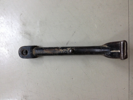 ขายขาตั้งชาลีเดิมๆติดเครื่องเก่ามา+สปริงเกี่ยว ราคา 70 บาทครับ ขายขาตั้งชาลีเดิมๆติดเครื่องเก่ามา+สปริงเกี่ยว ราคา 70 บาทครับ