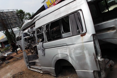 ขายผ่าซีกรถตู้ซ้าย,ขวา