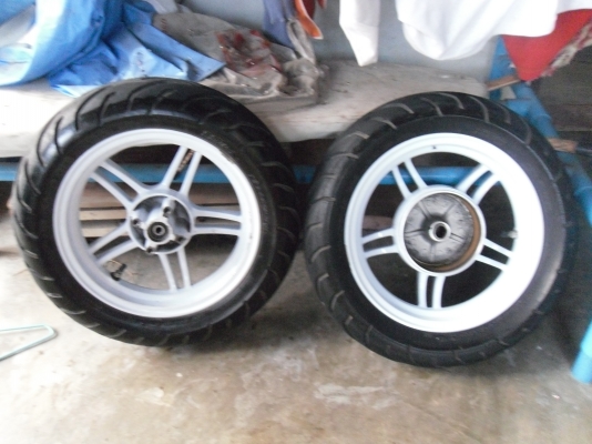 ขายล้อแม็ก14พร้อมยาง ใส่รถฟีโน่ ขายล้อแม็ก14พร้อมยาง ใส่รถฟีโน่