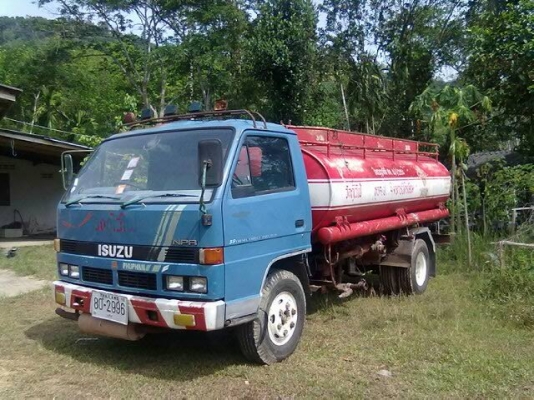 รถน้ำมันisuzu115   เปลี่ยนเครื่อง110สวยพร้อมใช้   ติดต่อ 0801405528