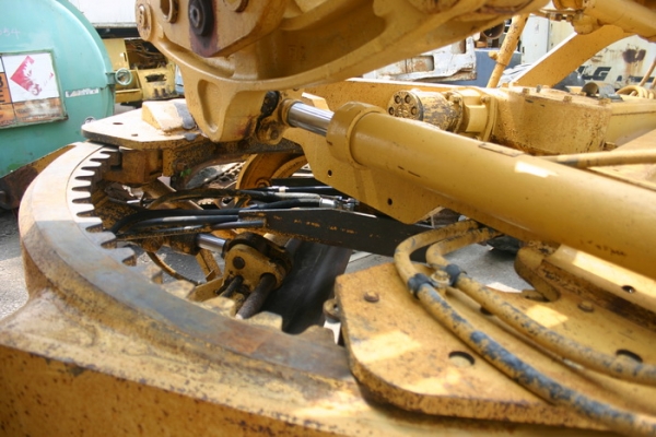 ขาย รถเกรด CATERPILLAR 140G-72V09xxx เก่าญี่ปุ่น สวยมาก เดิมๆ 2,900,000 TEL : 087-0339334 (อ็อฟ)