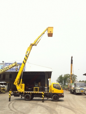 ให้เช่ารถกระเช้า 6 ล้อ ยกสูง 18.5 เมตร