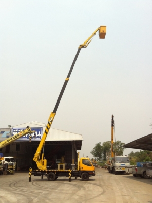 ให้เช่ารถกระเช้า 6 ล้อ ยกสูง 18.5 เมตร