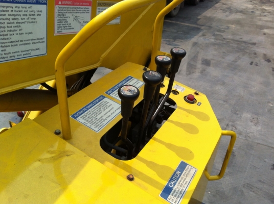 ให้เช่ารถกระเช้า 6 ล้อ ยกสูง 18.5 เมตร