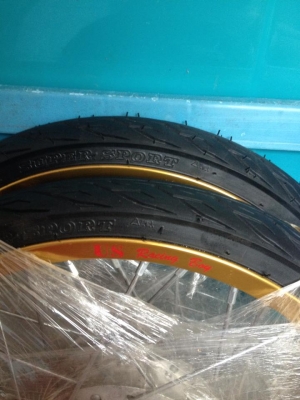 ขาย ล้อขอบ 14 ของ US  พล้อมยางคับ ได้ครบ ซื้อมาไชแค่1อาทิต