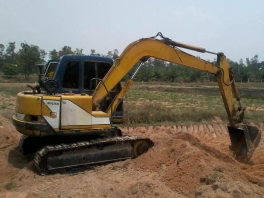 KOBELCO MARK III SK-60 รถบอดี้สวยมากครับ เครื่องเดิมปั๊มเดิมทำงานไม่โหลดประหยัดน้ำมันดี ภายในเก๋งสวยครบ มีแอร์เย็น ช่วงล่างเต็มดีพร้อมทำงานได้เลยครับ เอกสารสัญญาซื้อขาย ราคาต่อรองได้ครับ