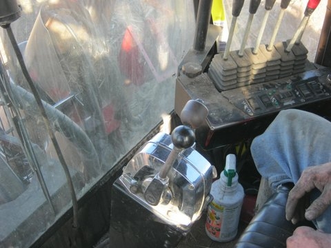 ขายรถตัดอ้อยมือสอง ออสทอฟ ปี1999 7,500 ชั่วโมง ล้อแทรค