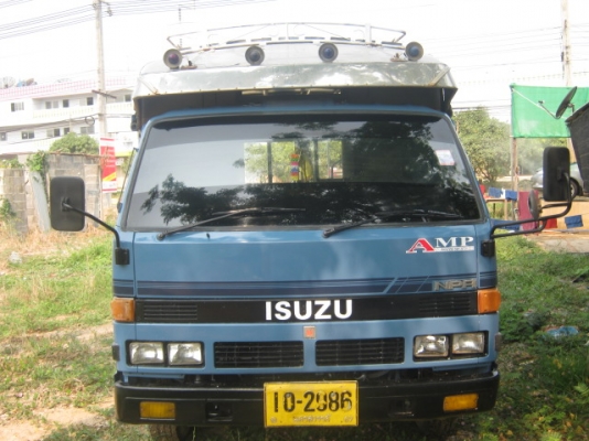 ขาย อีซูซุ NPR รถรับส่งนักเรียนติดต่อคุณฉลองชัย0878515148