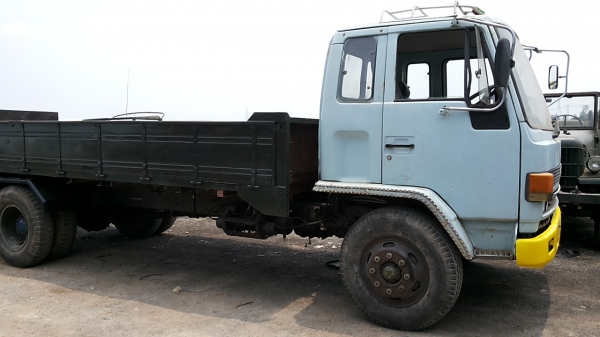 กระบะ6ล้อไม่ดั้ม