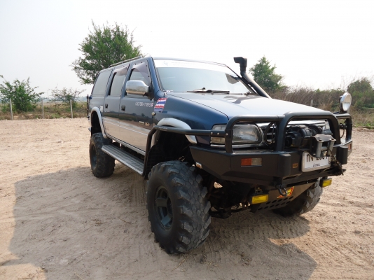 ขาย อีซูซุ ADVENTURE  4X4 ยกสูง เหลือ 200000 บาท
