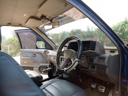 ขาย อีซูซุ ADVENTURE  4X4 ยกสูง เหลือ 200000 บาท