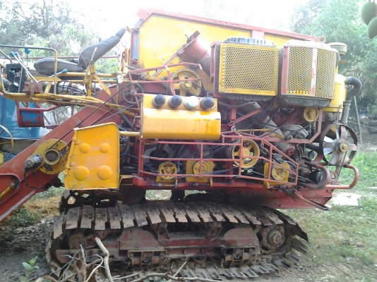 ขายรถเกี่ยวข้าว ศักดิ์อุ้ม 2.8 ตัน เครื่อง มิตซู 210 แรงม้า (360,000 บ.)