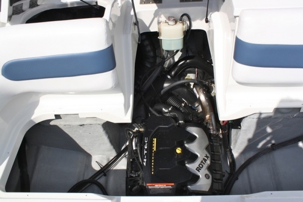 ขายSeadoo challenger 2005. 215 hp 18'