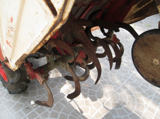 รหัส:13001100รถพรวนดินเดินตามสตาร์กุญแจใช้เครื่องดีเซลNF90ขนาด9.0PS.โรตารี่กว้าง80cm.