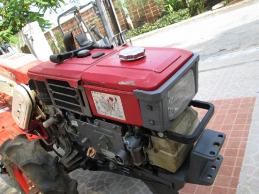 รหัส:13001100รถพรวนดินเดินตามสตาร์กุญแจใช้เครื่องดีเซลNF90ขนาด9.0PS.โรตารี่กว้าง80cm.