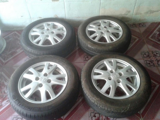 ล้อHONDA Brio(ปี12) แม็กพร้อมยาง(ดอกสวย) ขาย 6,500฿