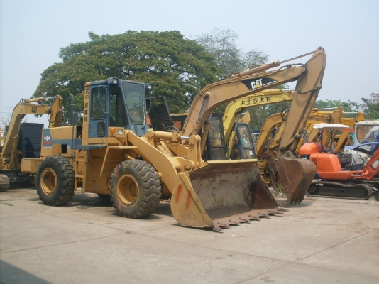 ให้เช่ารถแม็กโครPC200,120,70,60,50 มีรถ18,12ล้อ รถบดถนนเล็กใหญ่ รถแทรกเตอร์เล็กใหญ่