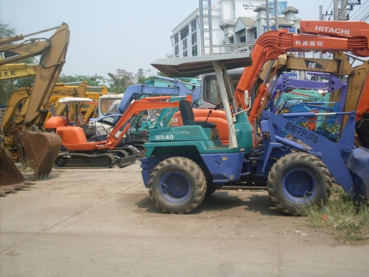 ให้เช่ารถแม็กโครPC200,120,70,60,50 มีรถ18,12ล้อ รถบดถนนเล็กใหญ่ รถแทรกเตอร์เล็กใหญ่