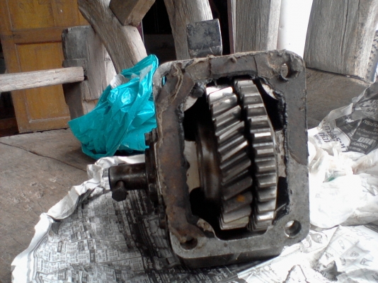 ปะข้างปั่นวิ้นเพราเกียร์ซาฟารี sd 33 ไช้ได้4เกียร์กับ5เกียร์ของหายาก ราคา 16000