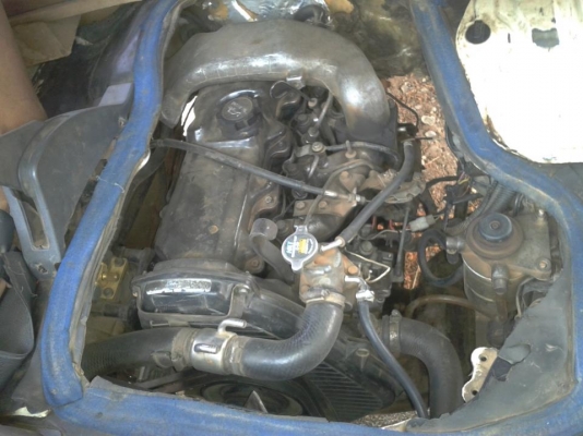 ขาย รถตู้ สภาพสวย  toyota  hiace ปี 93 เครื่องเดิม 2500 .