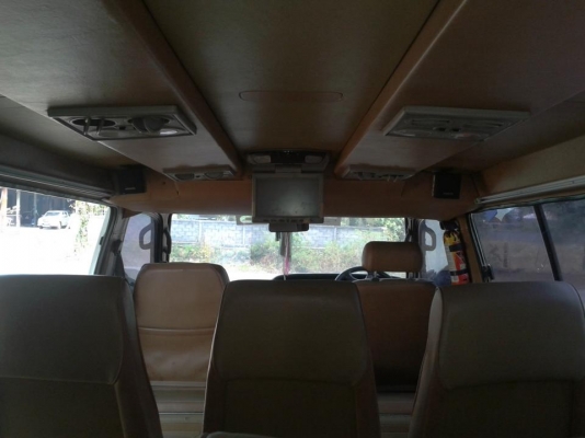 ขาย รถตู้ สภาพสวย  toyota  hiace ปี 93 เครื่องเดิม 2500 .