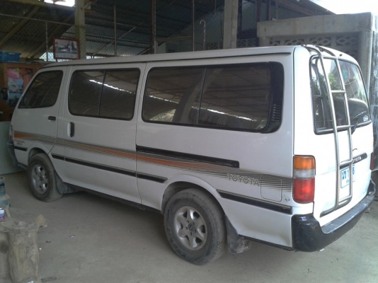 ขาย รถตู้ สภาพสวย toyota hiace ปี 93 เครื่องเดิม 2500 .