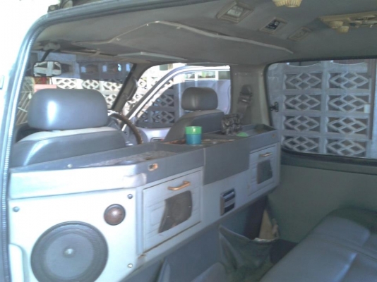 ขาย รถตู้ สภาพสวย toyota hiace ปี 93 เครื่องเดิม 2500 .