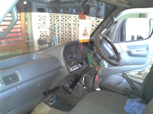 ขาย รถตู้ สภาพสวย toyota hiace ปี 93 เครื่องเดิม 2500 .