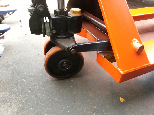 ขายเเฮนด์ลิฟท์ยกไค้ 2500 กก