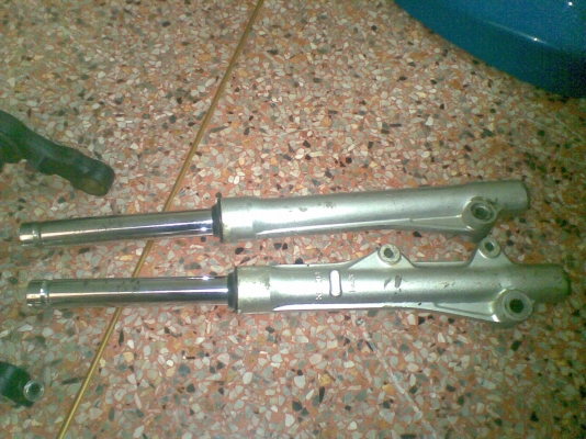 ขายแผงคอโซนิคตัวไหม่กับโช๊คหน้าเวฟ ขายแผงคอโซนิคตัวไหม่กับโช๊คหน้าเวฟ