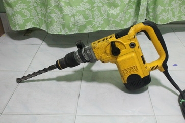 สว่านและสกัดโรตารี่ DEWALTรุ่น D25600K สภาพดีพร้อมใช้ครับ