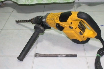 สว่านและสกัดโรตารี่ DEWALTรุ่น D25600K สภาพดีพร้อมใช้ครับ สว่านและสกัดโรตารี่ DEWALTรุ่น D25600K สภาพดีพร้อมใช้ครับ