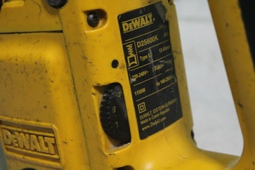 สว่านและสกัดโรตารี่ DEWALTรุ่น D25600K สภาพดีพร้อมใช้ครับ สว่านและสกัดโรตารี่ DEWALTรุ่น D25600K สภาพดีพร้อมใช้ครับ