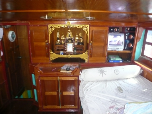 ขายเรือประมงมือสอง อุปกรณ์ครบพร้อมใช้งาน โทรคุยกันก่อนได้ครับเจ้าของขายเอง