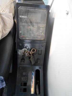 ขายรถขุด KOBELCO SK60. MARK 3  พร้อท LINE หัวกระแทก(หัวแย๊ก)เก่านอกปรับสภาพแล้วพร้อมใช้งาน