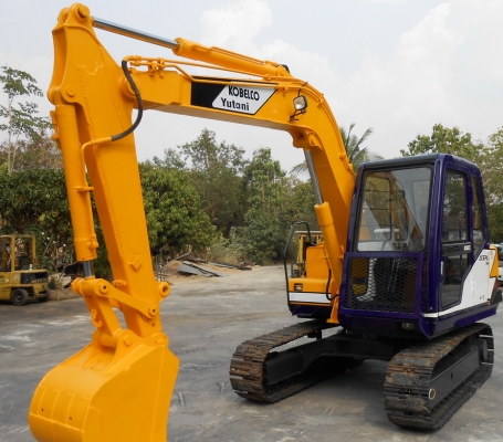 ขายรถขุด KOBELCO SK60. MARK 3  พร้อท LINE หัวกระแทก(หัวแย๊ก)เก่านอกปรับสภาพแล้วพร้อมใช้งาน