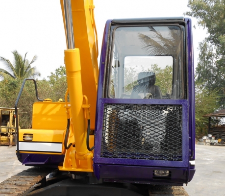 ขายรถขุด KOBELCO SK60. MARK 3  พร้อท LINE หัวกระแทก(หัวแย๊ก)เก่านอกปรับสภาพแล้วพร้อมใช้งาน