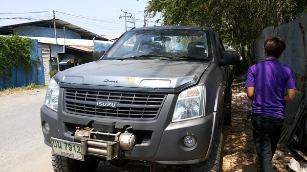 D-MAX 4WD คานแข็ง