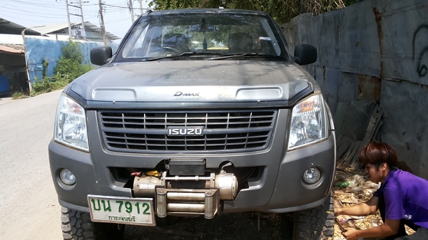 D-MAX 4WD คานแข็ง