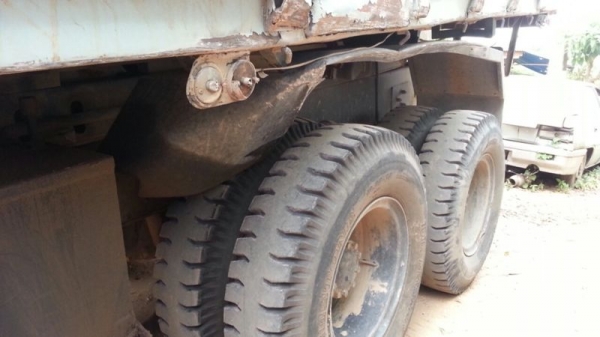 ( ขายตามสภาพ ) รถอิซูซุ 10 ล้อดั๊ม 240 แรงม้า  ( นางฟ้าแท้ )  สนใจติดต่อ 081 - 6079515