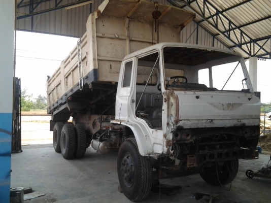 ขายด่วน..รถสิบล้อ HINO FM 17 เครื่องยนต์ HO7C รุ่นใหม่ เบรคทิ๊ฟฟี่ เกียร์ใหญ่ เครื่องดี คัสซีสวย ปะผุพื้นเก๋งฟรีให้เรียบร้อย ไม่มีทะเบียน.