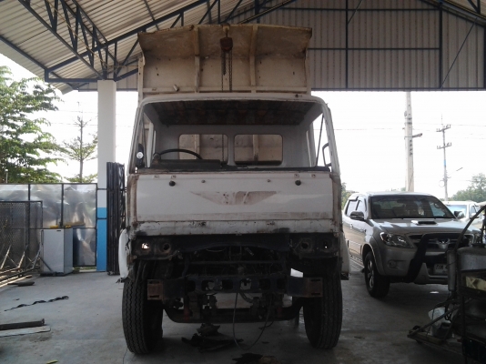 ขายด่วน..รถสิบล้อ HINO FM 17 เครื่องยนต์ HO7C รุ่นใหม่ เบรคทิ๊ฟฟี่ เกียร์ใหญ่ เครื่องดี คัสซีสวย ปะผุพื้นเก๋งฟรีให้เรียบร้อย ไม่มีทะเบียน.