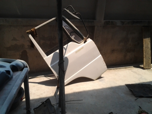 ขายด่วน..รถสิบล้อ HINO FM 17 เครื่องยนต์ HO7C รุ่นใหม่ เบรคทิ๊ฟฟี่ เกียร์ใหญ่ เครื่องดี คัสซีสวย ปะผุพื้นเก๋งฟรีให้เรียบร้อย ไม่มีทะเบียน.